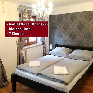 Standard Zimmer mit Kingsize-Bett